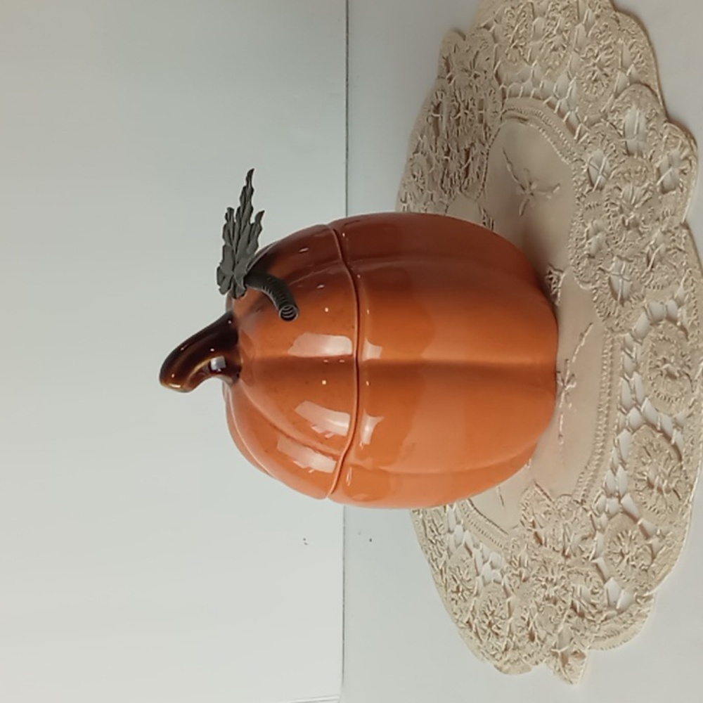 Ceramic Pumpkin holder with lid.